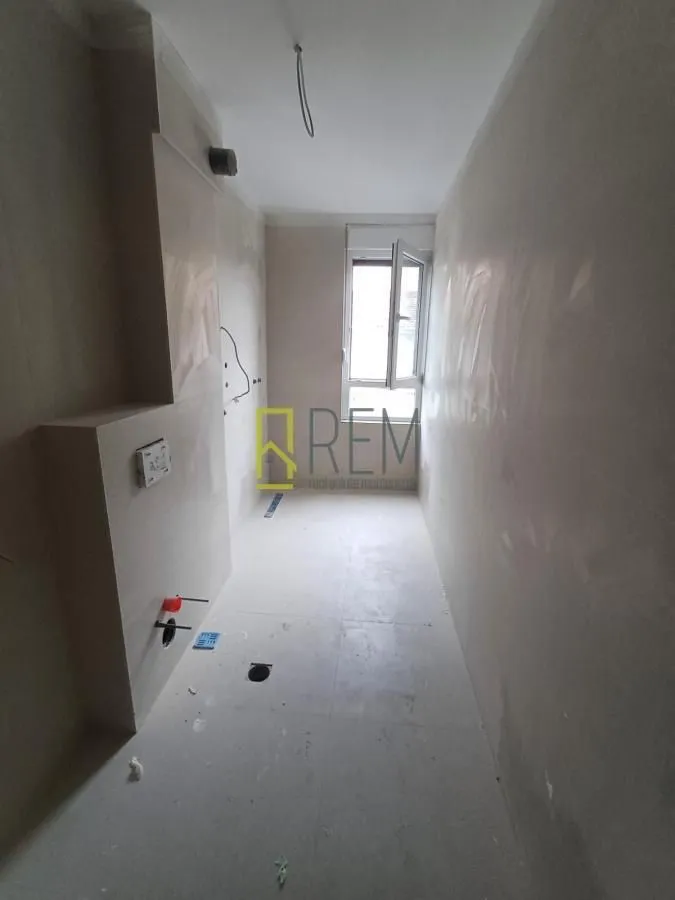 Prodaja, jednosoban stan, 55m², Momišići, Podgorica