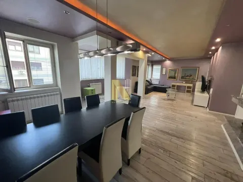 Prodaja, petosoban stan, 174m2, Bulevar Oslobodjenja, Novi Sad, Novi Sad