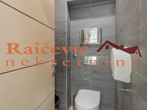 Rent, office space, 216m², Savski Venac, Beograd - image 18