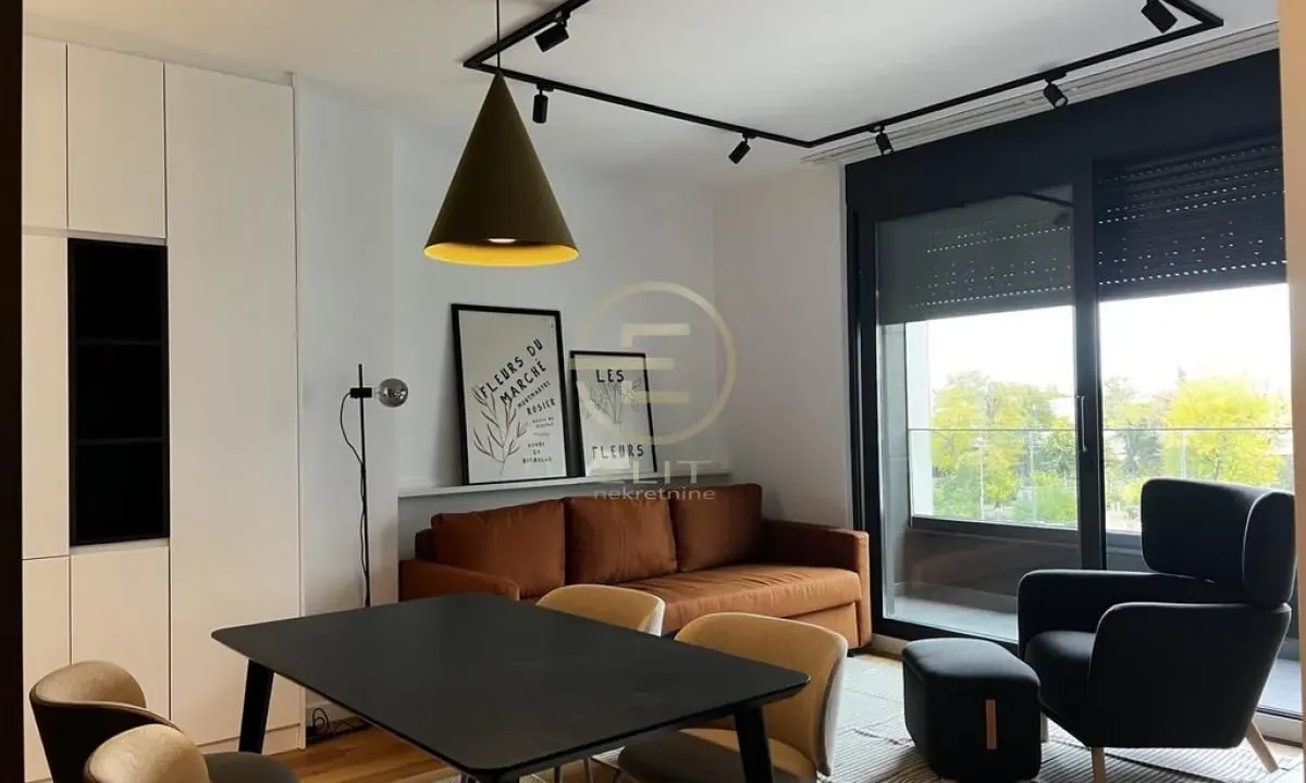 Izdavanje, dvosoban stan, 44m², Sajmište, Novi Sad