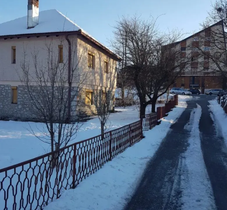 Prodaja, plac, 1285m², Centar, Kolašin