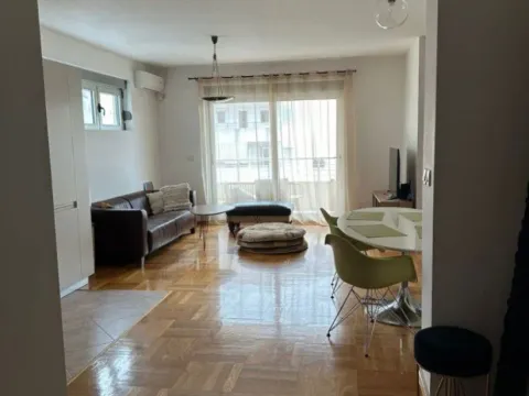 Izdavanje, trosoban stan, 104m², Rozino, Budva