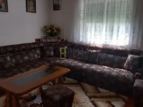 Izdavanje, kuća, 120m², Kunje, Bar - image 8