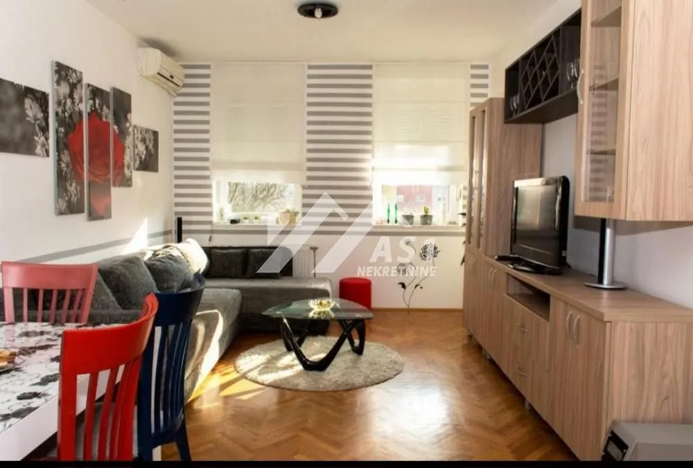 Rent, one bedroom apartment, 40m², Grbavica, Novi Sad Sve Podlokacije