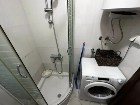 Izdavanje, jednosoban stan, 45m², City Kvart, Podgorica - image 7