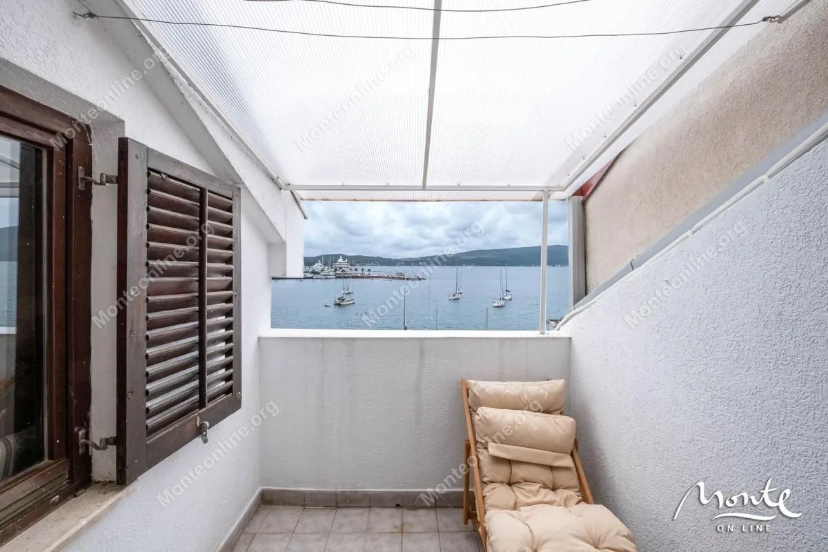 Prodaja, trosoban stan, 63m², Tivat, Crna Gora
