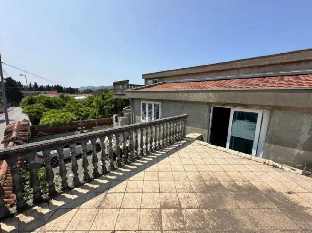 Sale, house, 130m², Popovići, Bar