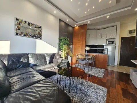 Izdavanje, dvosoban stan, 54m², Bulevar Evrope, Novi Sad Sve Podlokacije - image 6