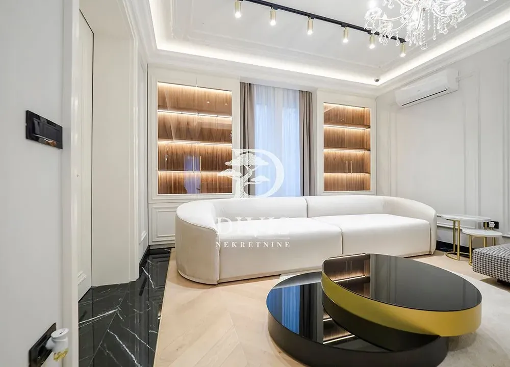 Izdavanje, četvorosoban stan, 100m², Cvetni Trg, Vračar Sve Podlokacije