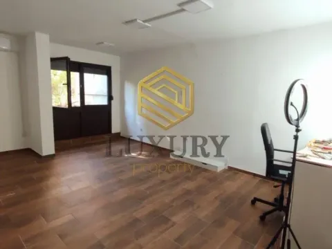 Izdavanje, poslovni prostor, 80m², Blok 5, Podgorica - image 4