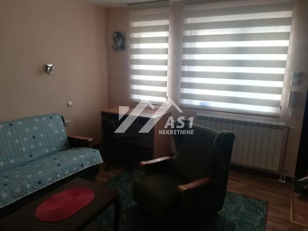 Izdavanje, stan, 27m², Sajam, Novi Sad Sve Podlokacije