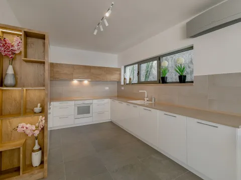 Prodaja, kuća, 282m², Njivice, Herceg Novi - image 6