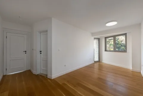 Sale, three bedroom apartment, 160m², Pržno, Budva - image 9