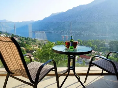 Prodaja, dvosoban stan, 50m², Škaljari, Kotor - image 3