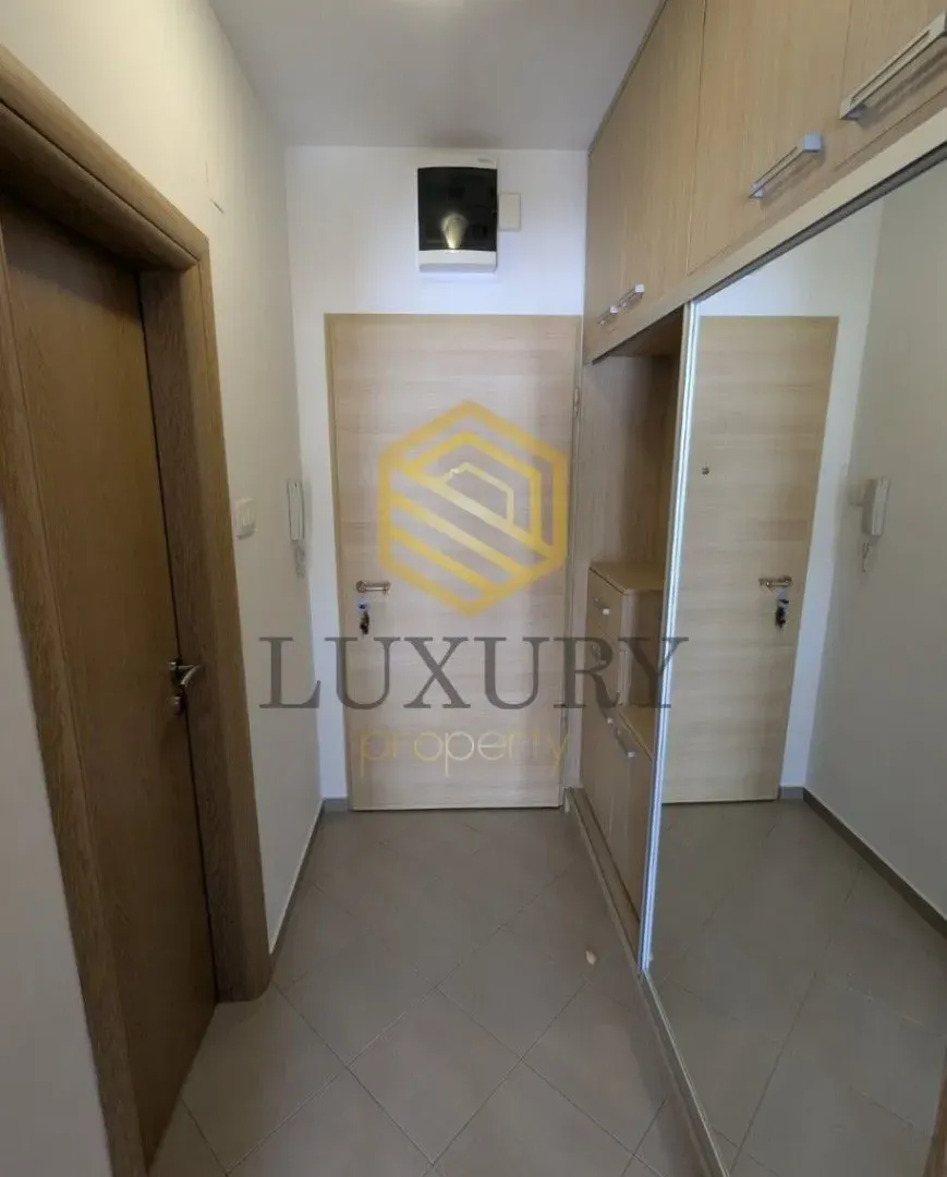 Rent, studio apartment, 30m², Tuški Put, Podgorica