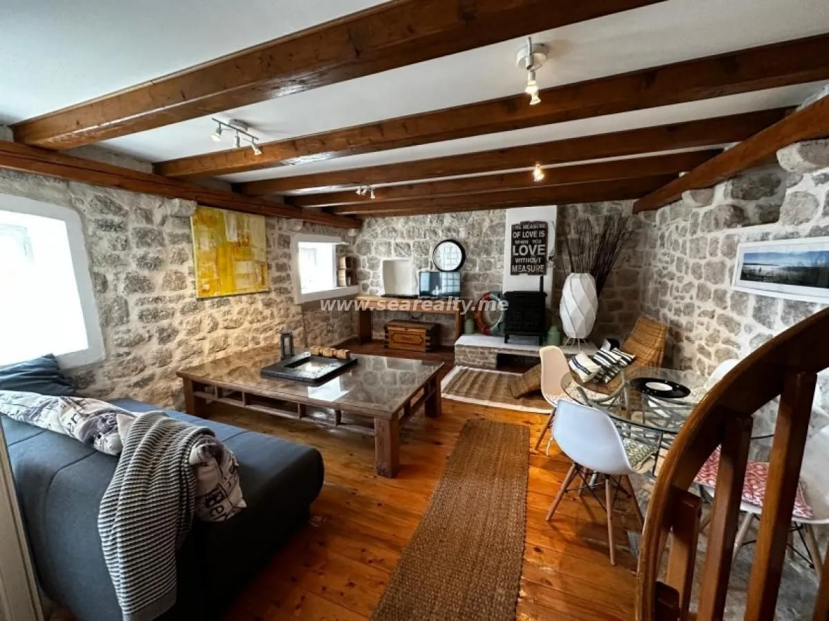 Prodaja, stan, 83m², Perast, Kotor