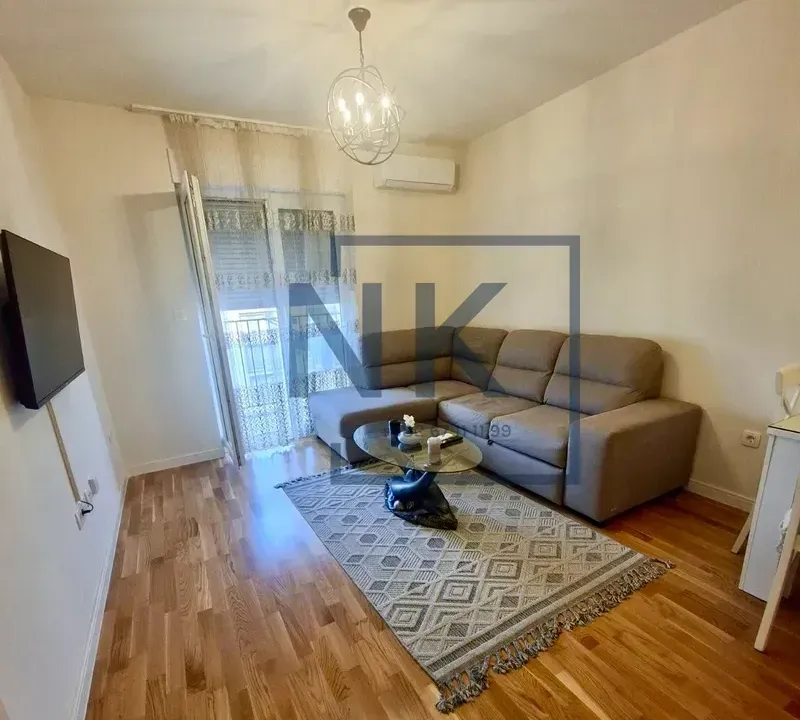 Izdavanje, jednosoban stan, 40m², Tuški Put, Podgorica