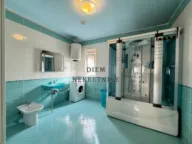 Izdavanje, trosoban stan, 130m², Gornja Gorica, Podgorica - image 10