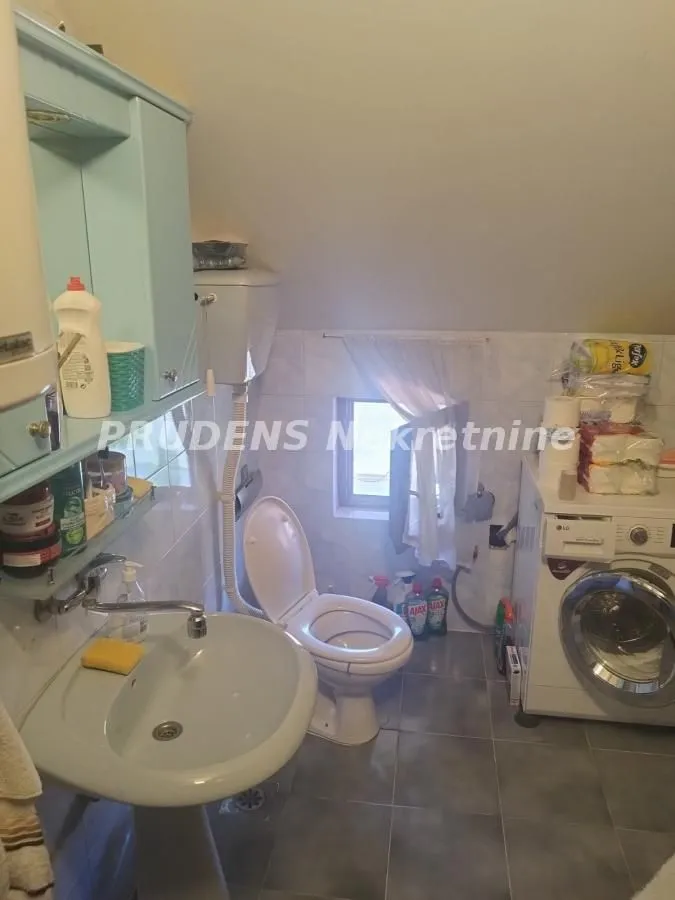 Sale, house, 240m², Surčin, Beograd