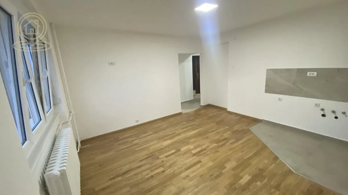 Prodaja, trosoban stan, 54m², Sajmište, Novi Sad