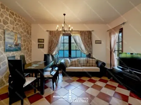 Sale, house, 235m², Kostanjica, Kotor - image 12