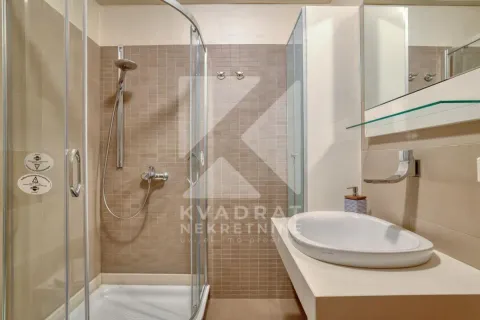 Rent, two bedroom apartment, 90m², Centar, Podgorica - image 26