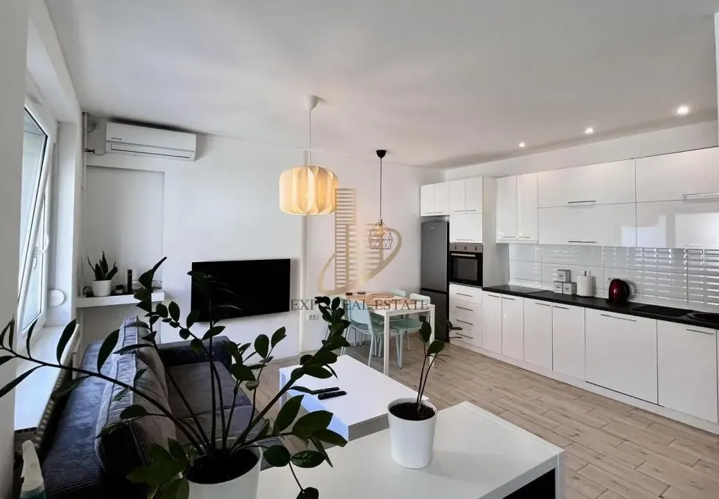 Izdavanje, jednosoban stan, 40m², Centar, Novi Sad