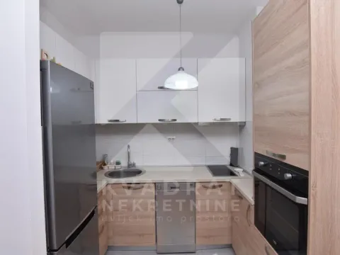 Izdavanje, jednosoban stan, 45m², City Kvart, Podgorica - image 7