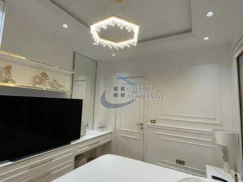 Sale, four bedroom apartment, 175m², Savski Venac, Beograd - image 15