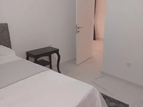 Rent, one bedroom apartment, 69m², Slovenska Plaža, Budva - image 13