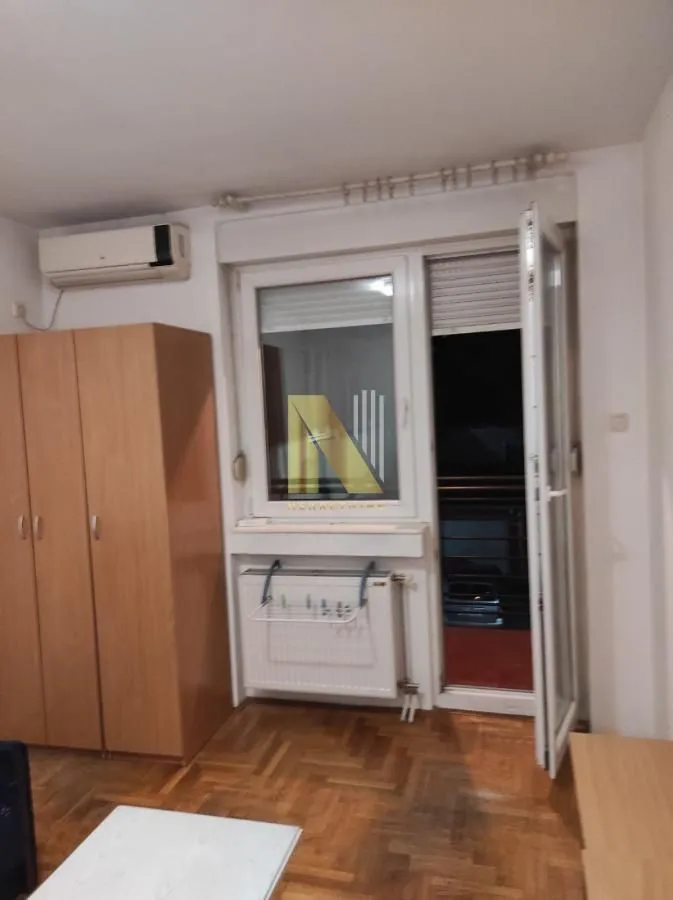 Izdavanje, jednosoban stan, 35m², Rotkvarija, Novi Sad Sve Podlokacije