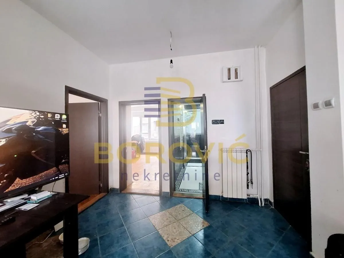 Sale, two bedroom apartment, 60m², Savski Venac, Beograd