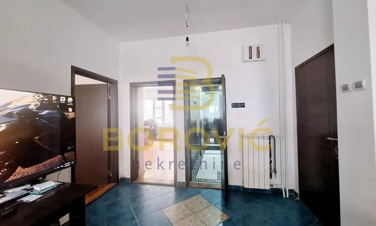 Prodaja, dvosoban stan, 60m², Savski Venac, Beograd