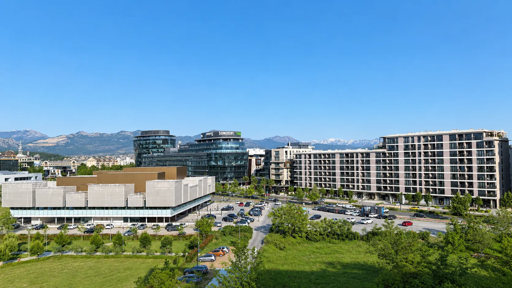 Izdavanje, dvosoban stan, 85m², Master Kvart, Podgorica
