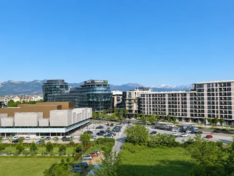 Izdavanje, dvosoban stan, 85m², Master Kvart, Podgorica - image 9