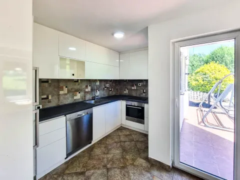 Rent, house, 250m², Mareza, Podgorica - image 5