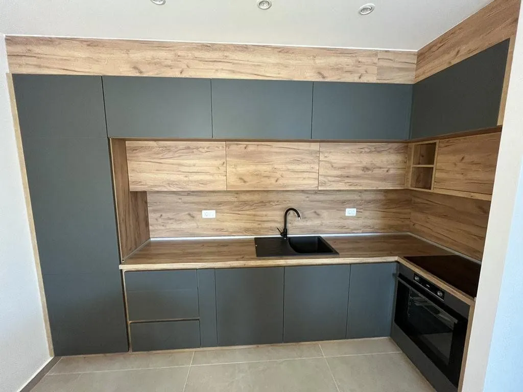 Izdavanje, dvosoban stan, 75m², City Kvart, Podgorica