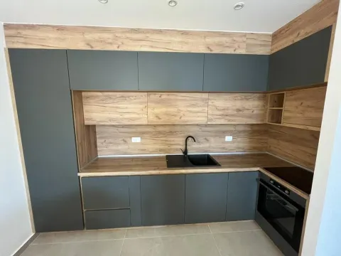 Izdavanje, dvosoban stan, 75m², City Kvart, Podgorica - image 9