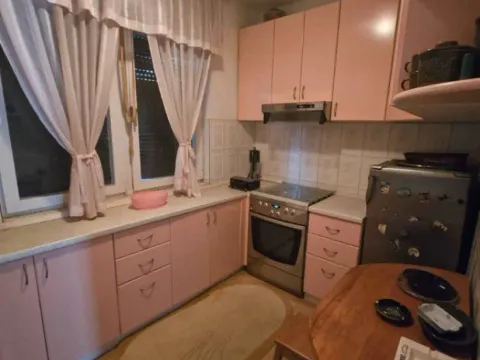 Prodaja, kuća, 298m², Tološi, Podgorica - image 12