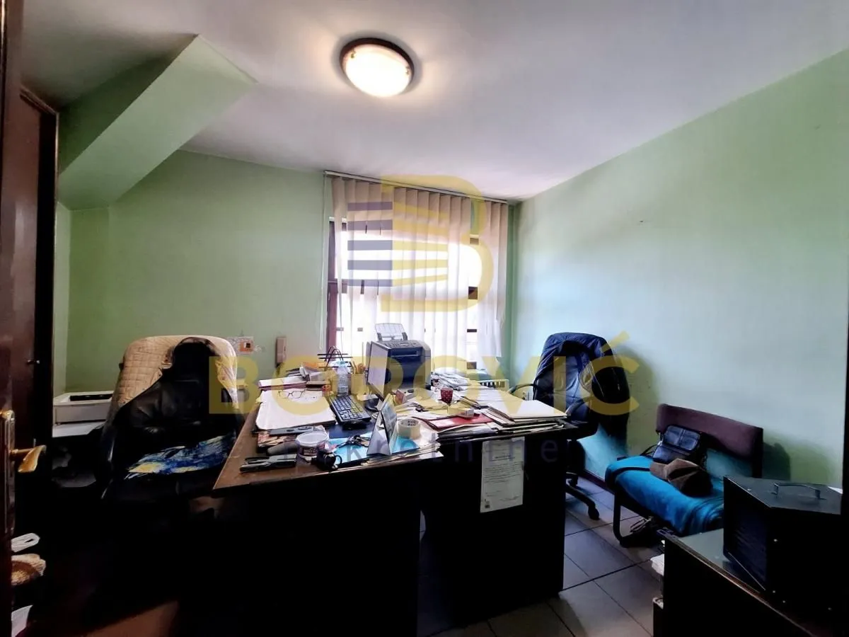 Rent, office space, 560m², Veliki Mokri Lug, Zvezdara Sve Podlokacije