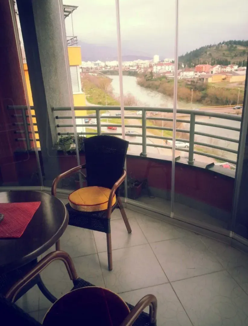 Izdavanje, jednosoban stan, 98m², City Kvart, Podgorica