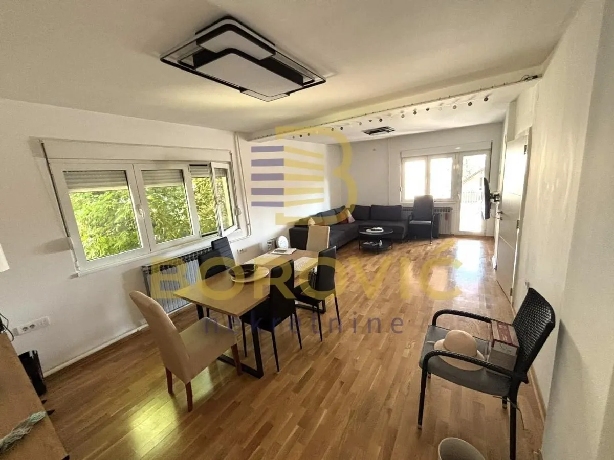Izdavanje, trosoban stan, 100m², Autokomanda, Voždovac Sve Podlokacije