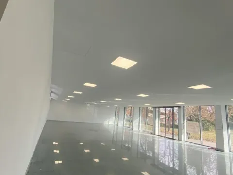 Rent, office space, 528m², Dom zdravlja, Niš
