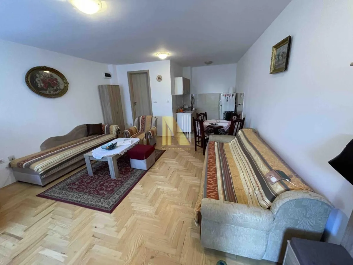 Izdavanje, garsonjera, 32m², Podbara, Novi Sad Sve Podlokacije