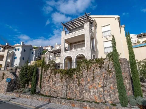 Prodaja, stan, 152m², Tivat, Crna Gora - image 4