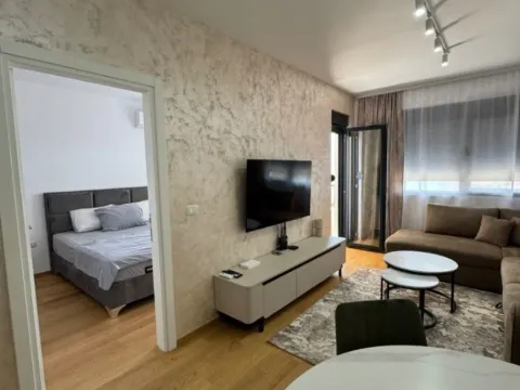 Izdavanje, dvosoban stan, 71m², Bečići, Budva - image 5