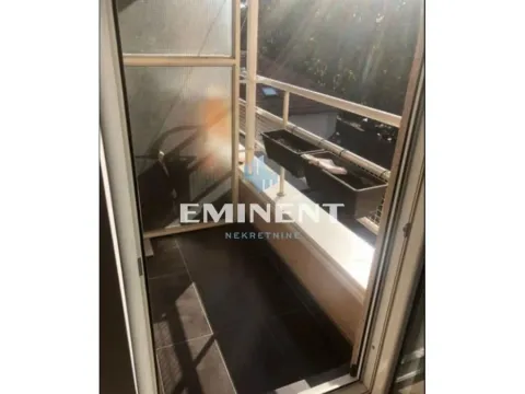 Izdavanje, trosoban stan, 75m², Zemun Meandri, Zemun Sve Podlokacije - image 15