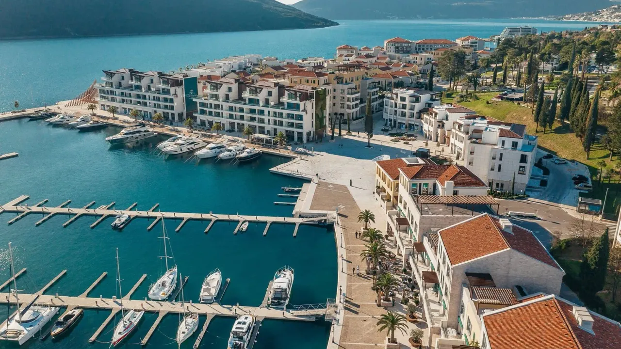 Sale, two bedroom apartment, 120m², Portonovi, Herceg Novi