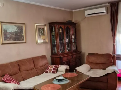 Sale, apartment, 72m², Podgorica, Crna Gora