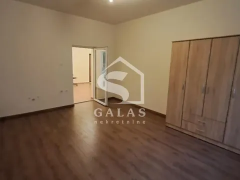 Izdavanje, dvosoban stan, 40m², Slavija, Vračar Sve Podlokacije - image 2